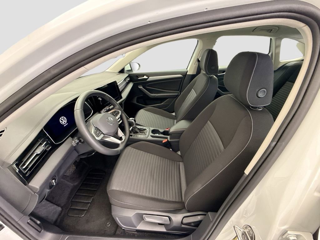 Used 2025 Volkswagen Jetta S image 17