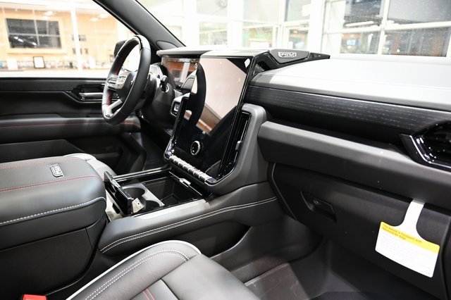 New 2026 GMC Yukon XL AT4 Ultimate w/ LPO, Illumination Package image 17