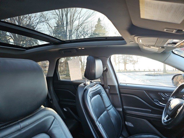 Used 2020 Lincoln Corsair Reserve w/ Equipment Group 201A image 12