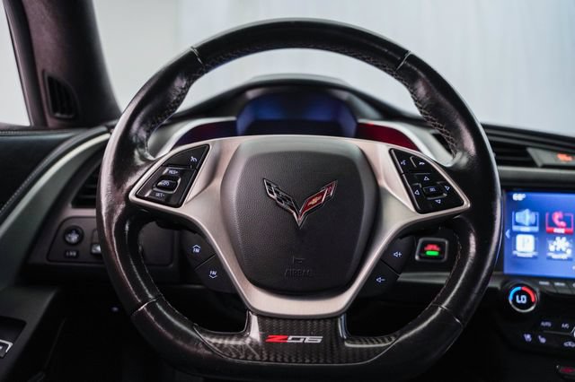 Used 2015 Chevrolet Corvette Z06 w/ 3LZ Preferred Equipment Group RWD image 43