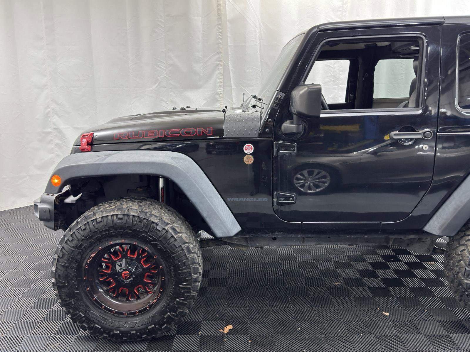 Used 2014 Jeep Wrangler Rubicon image 3