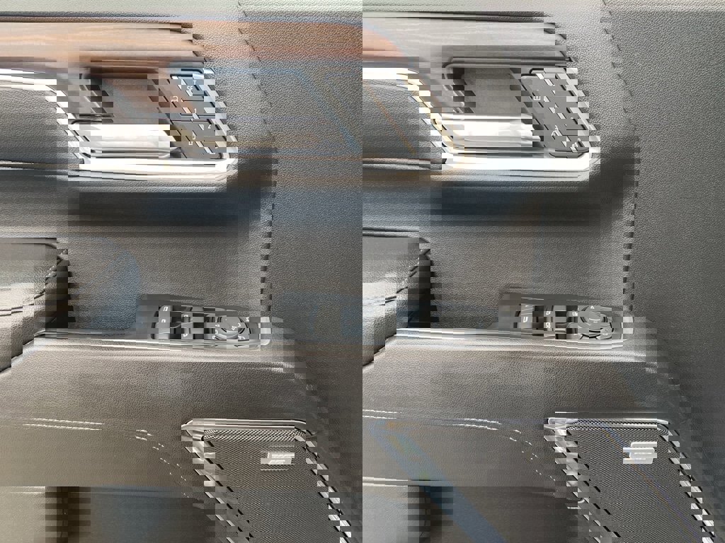 Used 2022 GMC Sierra 1500 SLT w/ SLT Premium Plus Package image 26