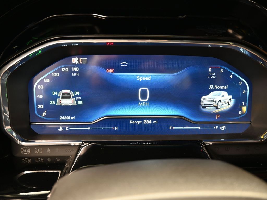 Used 2024 Chevrolet Silverado 1500 High Country w/ Technology Package image 39