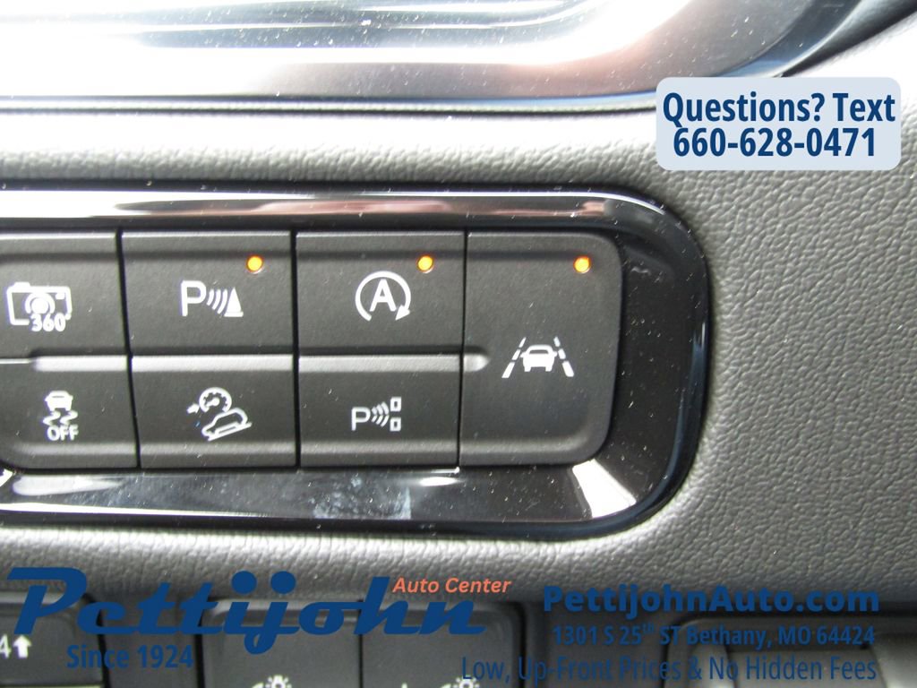New 2026 GMC Yukon Denali w/ Advanced Technology Package image 15