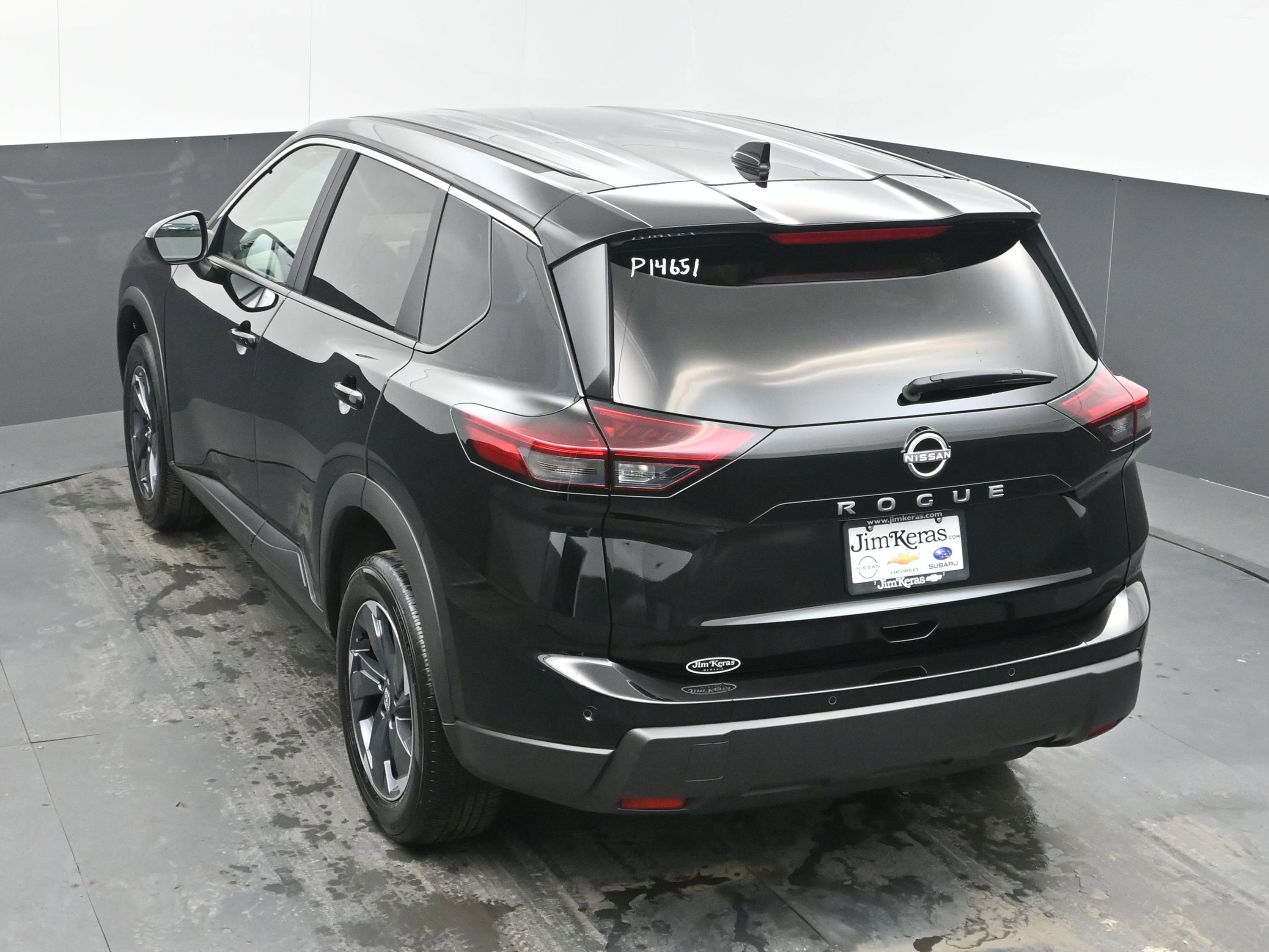 Used 2025 Nissan Rogue SV image 37