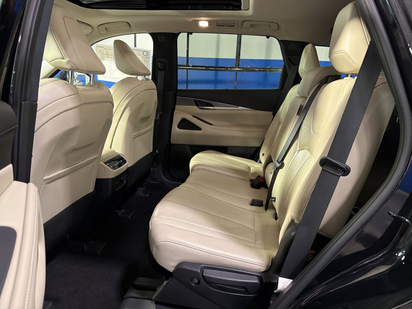 Used 2023 INFINITI QX60 Luxe w/ Cargo Package AWD/4WD image 30
