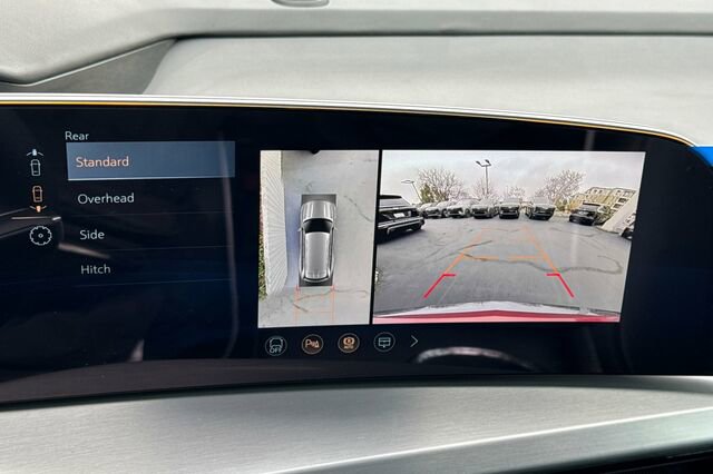 New 2026 Cadillac Vistiq Platinum image 21