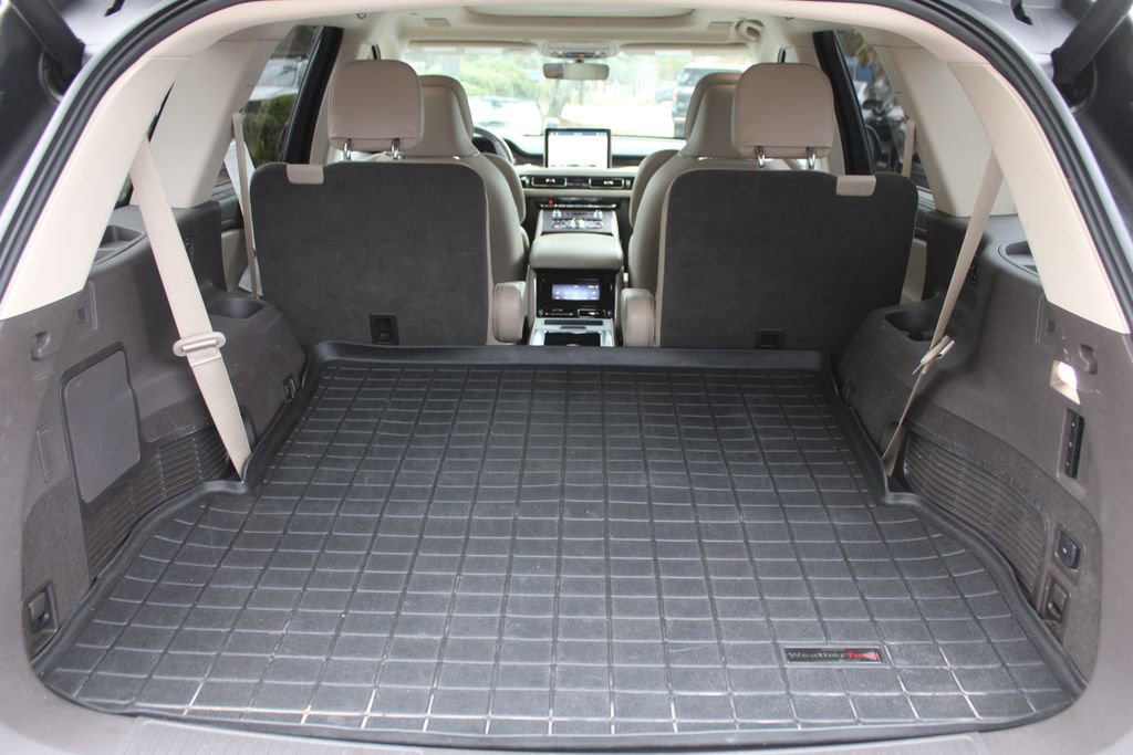 Used 2021 Lincoln Aviator Reserve w/ Equipment Group 201A image 10