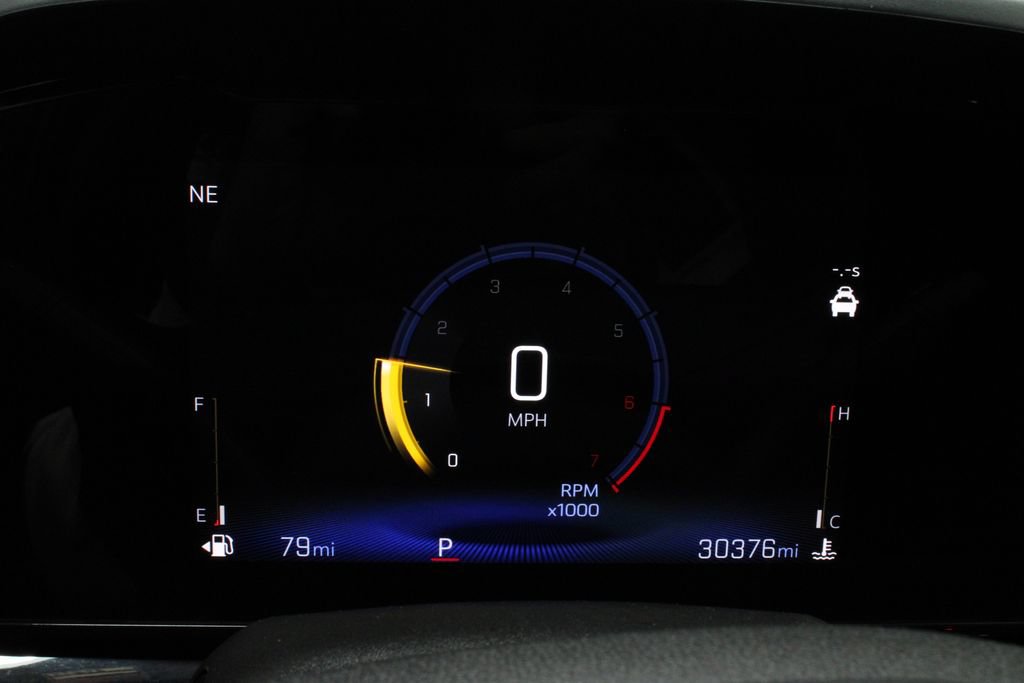 Used 2025 Chevrolet Trax RS w/ Driver Confidence Package FWD image 27