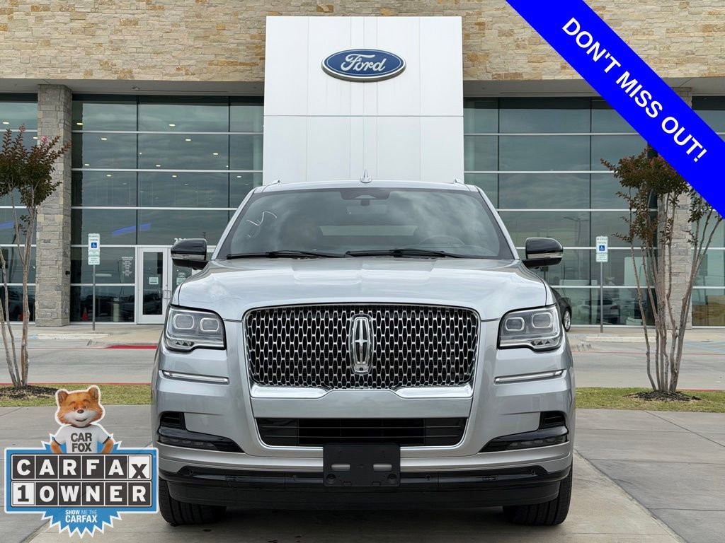 Used 2024 Lincoln Navigator L Reserve AWD/4WD image 2