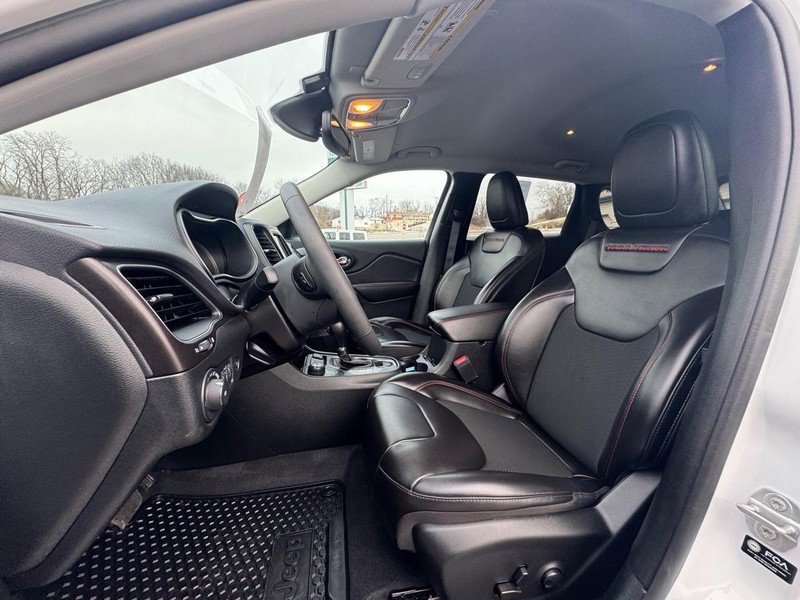 Used 2022 Jeep Cherokee Trailhawk w/ Comfort/Convenience Group image 9