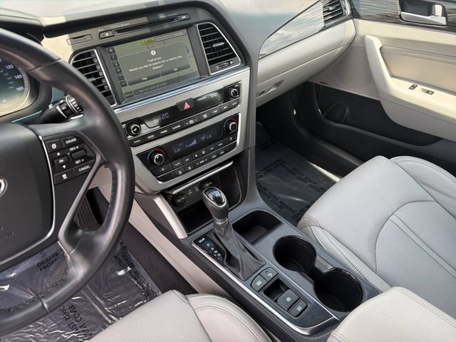 Used 2017 Hyundai Sonata Limited w/ Ultimate Package 04 FWD image 29