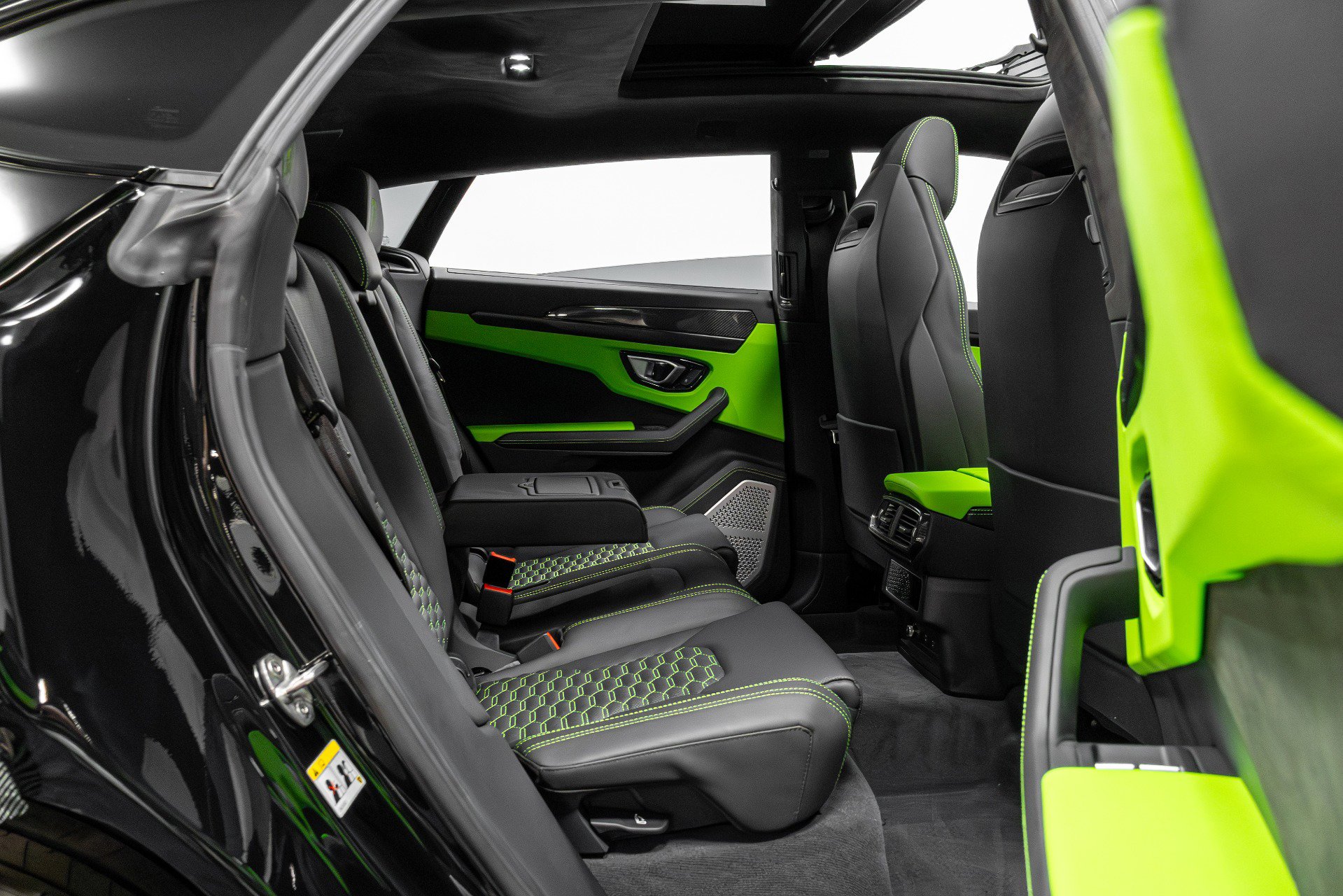 Used 2022 Lamborghini Urus image 27