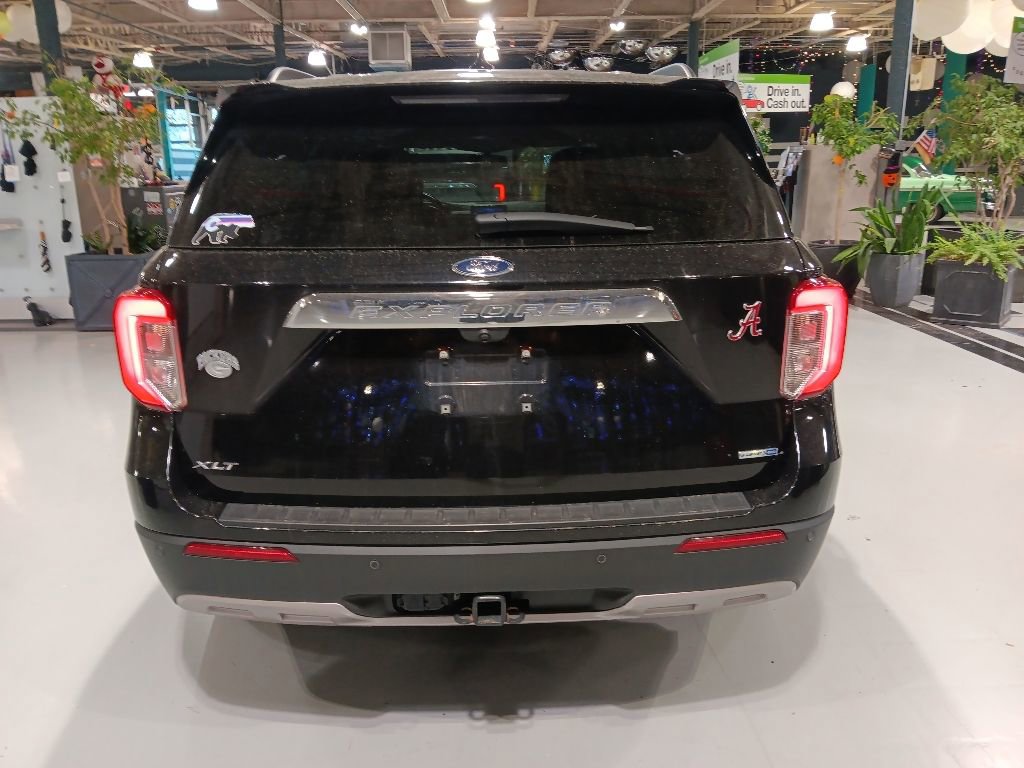 Used 2020 Ford Explorer XLT w/ Equipment Group 202A AWD/4WD image 7