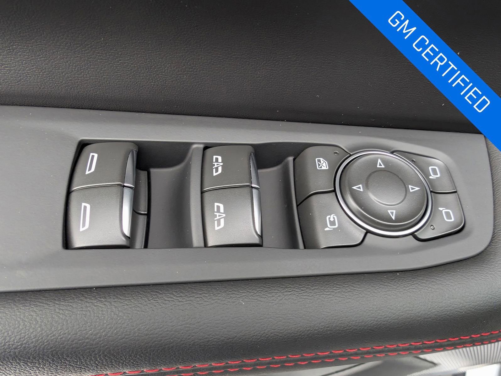 Used 2025 GMC Yukon AT4 Ultimate w/ LPO, Floor Liner Package image 10