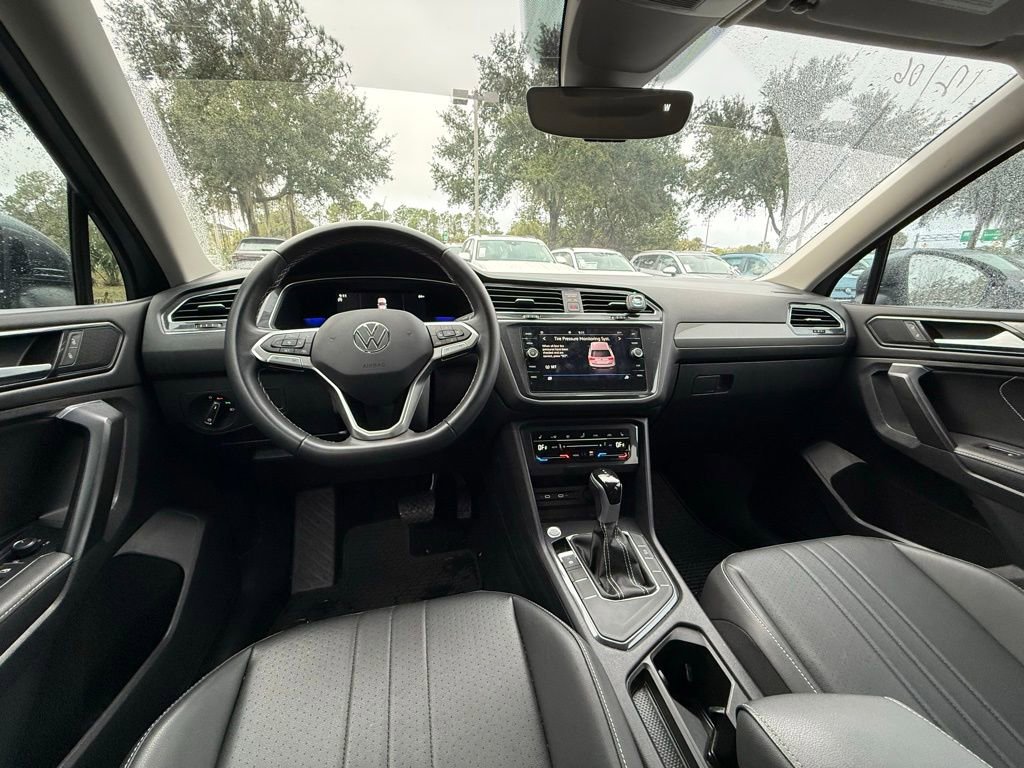 Used 2023 Volkswagen Tiguan SE image 14