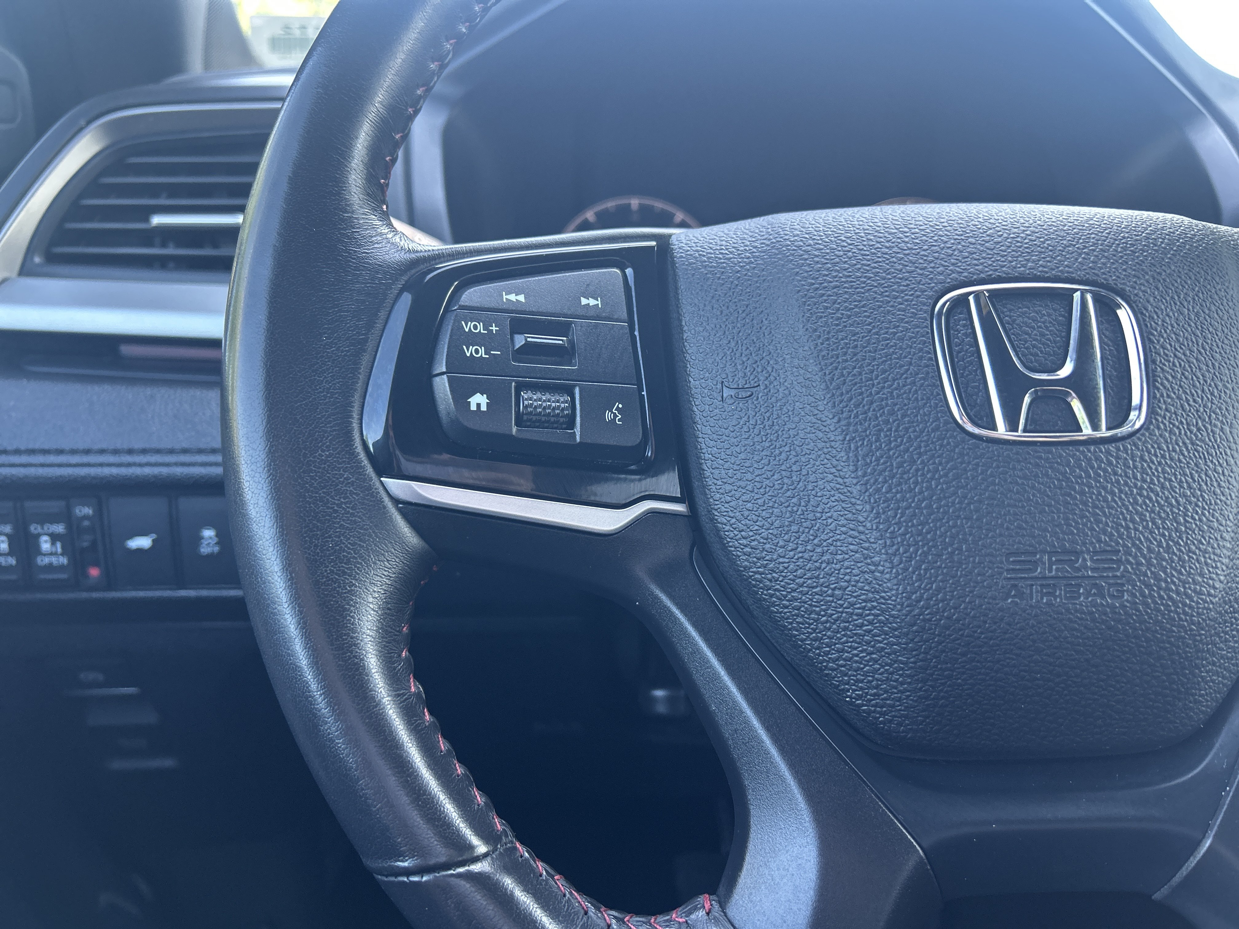 Certified 2025 Honda Odyssey Sport-L image 22