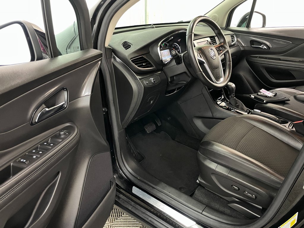 Certified 2022 Buick Encore Preferred w/ Safety Package image 19