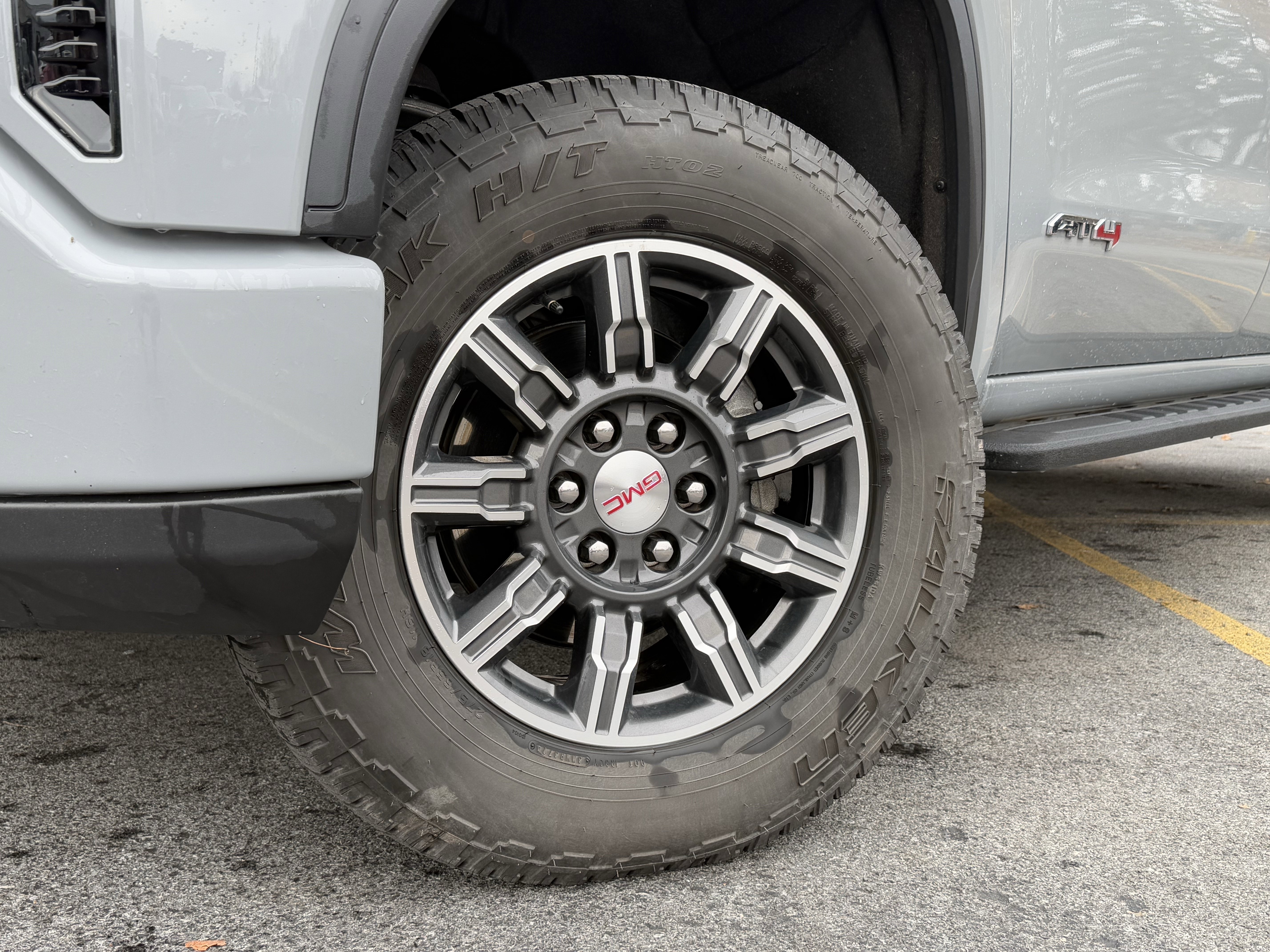 Used 2024 GMC Sierra 1500 AT4 w/ AT4 Premium Package image 10