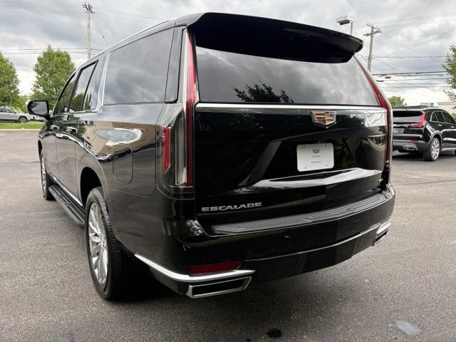 Used 2023 Cadillac Escalade ESV Premium Luxury w/ LPO, Floor Liner Package AWD/4WD image 3