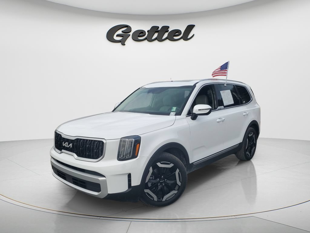 Used 2025 Kia Telluride EX w/ EX Captain's Chair Package