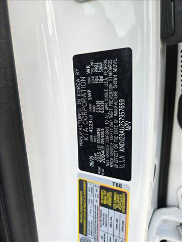 Used 2025 Kia Soul LX w/ LX Technology Package FWD image 22