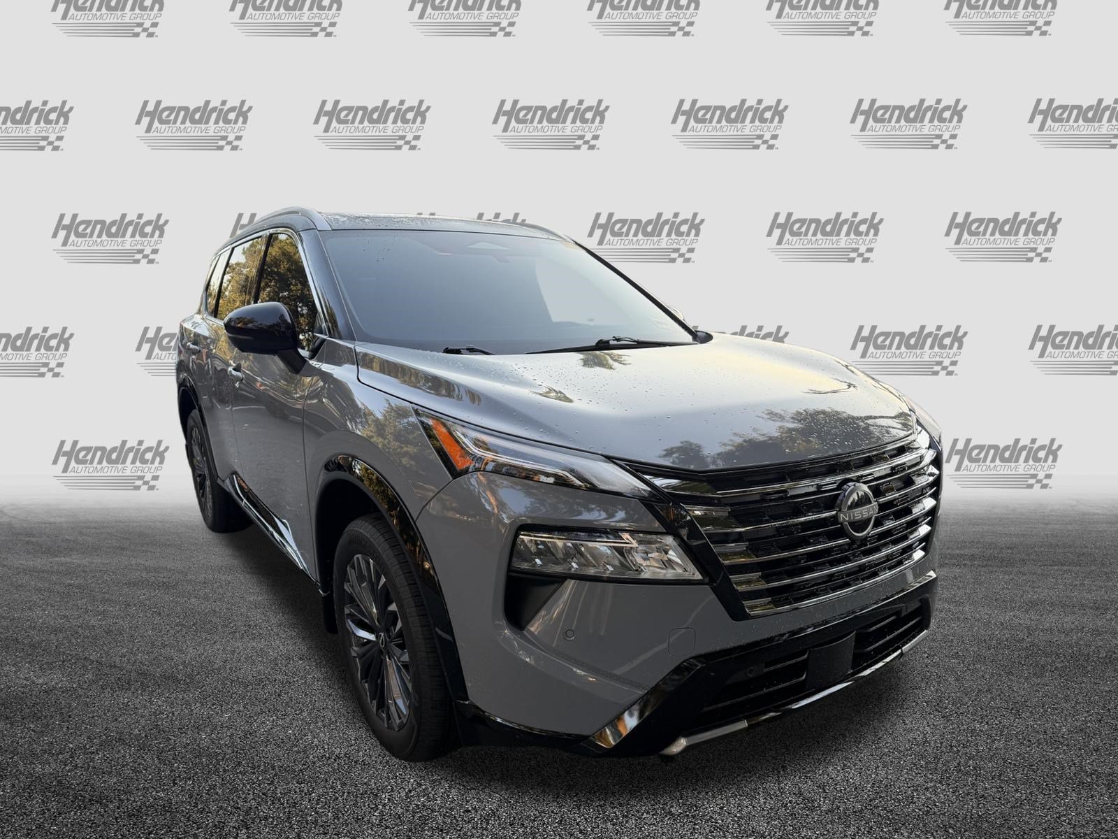 Used 2026 Nissan Rogue Platinum w/ Tech Package AWD/4WD image 2