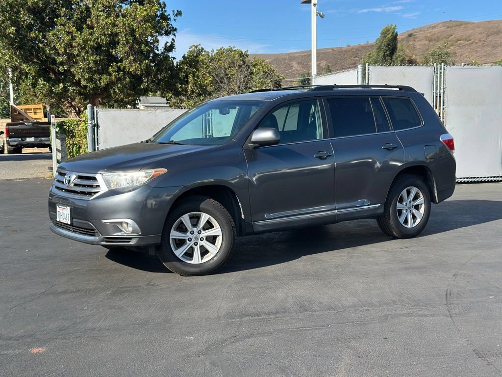 Used 2013 Toyota Highlander SE AWD/4WD image 1