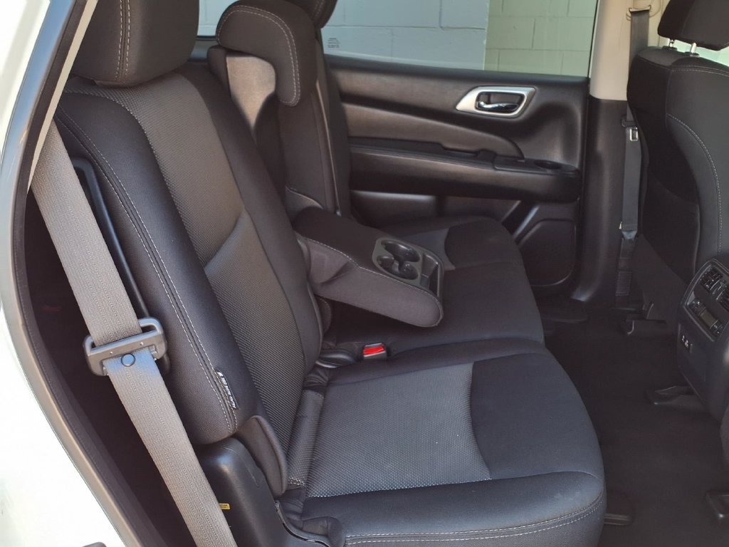 Used 2020 Nissan Pathfinder S FWD image 31