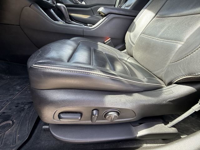 Used 2018 GMC Acadia Denali w/ Technology Package image 12