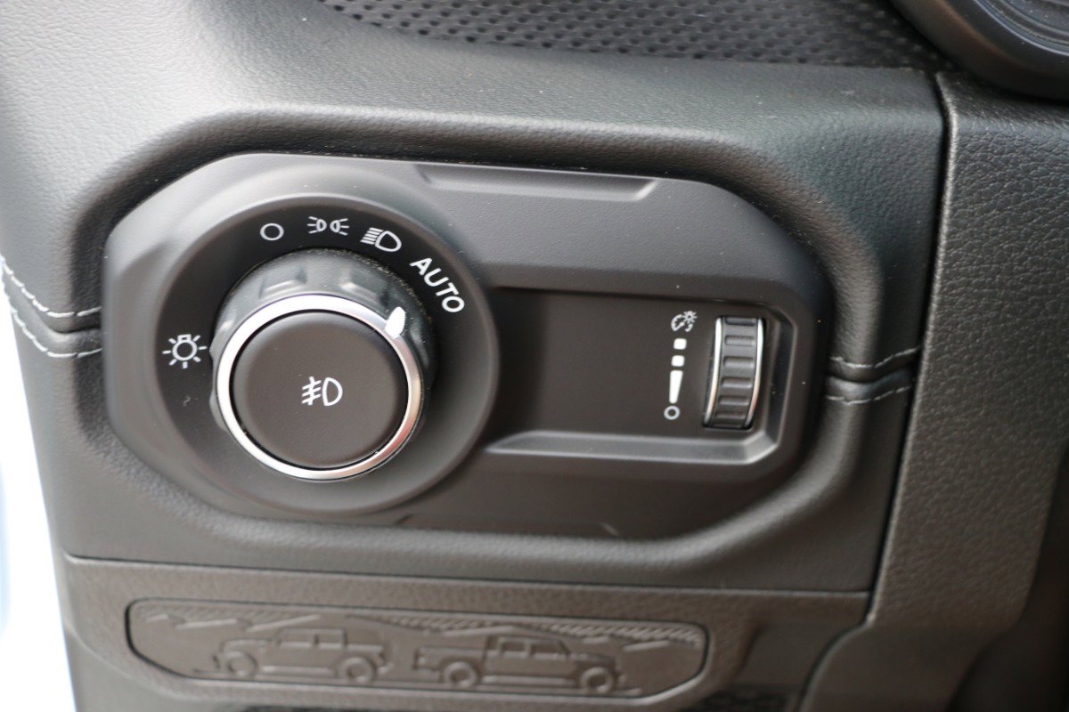 Used 2024 Jeep Wrangler Unlimited Rubicon 392 AWD/4WD image 19