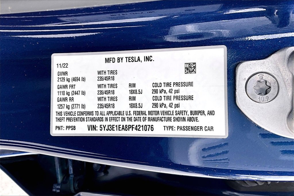 Used 2023 Tesla Model 3 Standard Range image 17