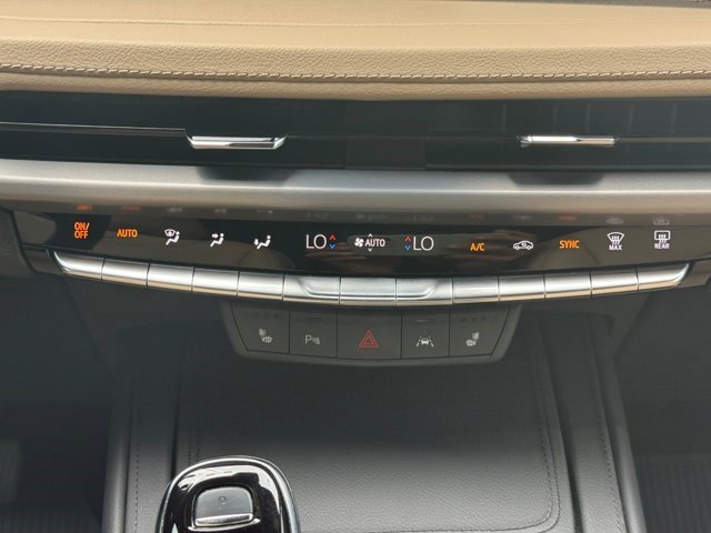 Certified 2024 Cadillac XT4 Premium Luxury w/ Cold Weather Package image 4