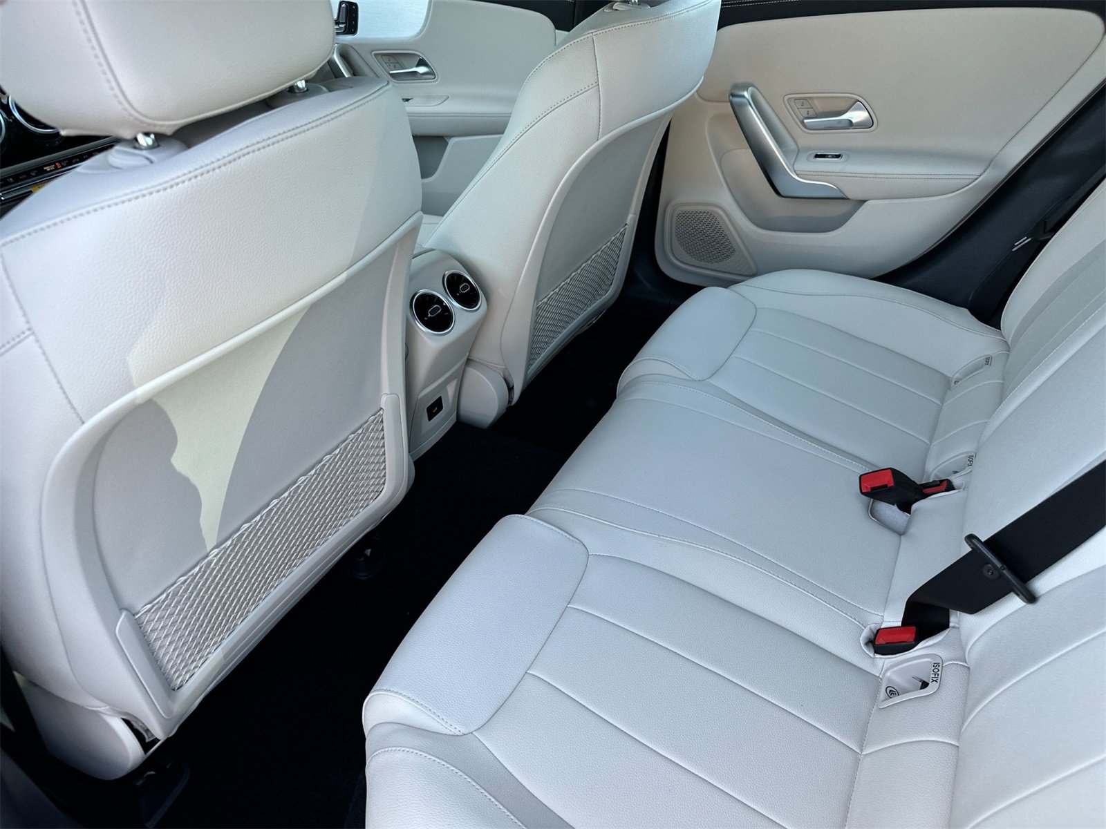 New 2025 Mercedes-Benz CLA 250 image 12