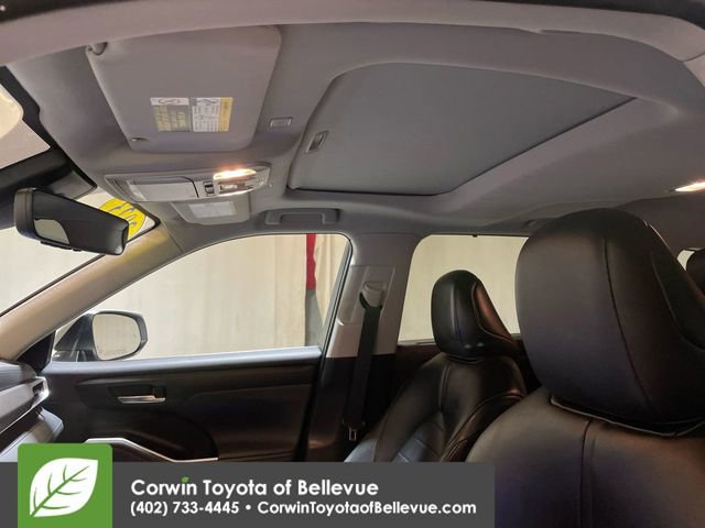 Used 2023 Toyota Highlander XLE image 24