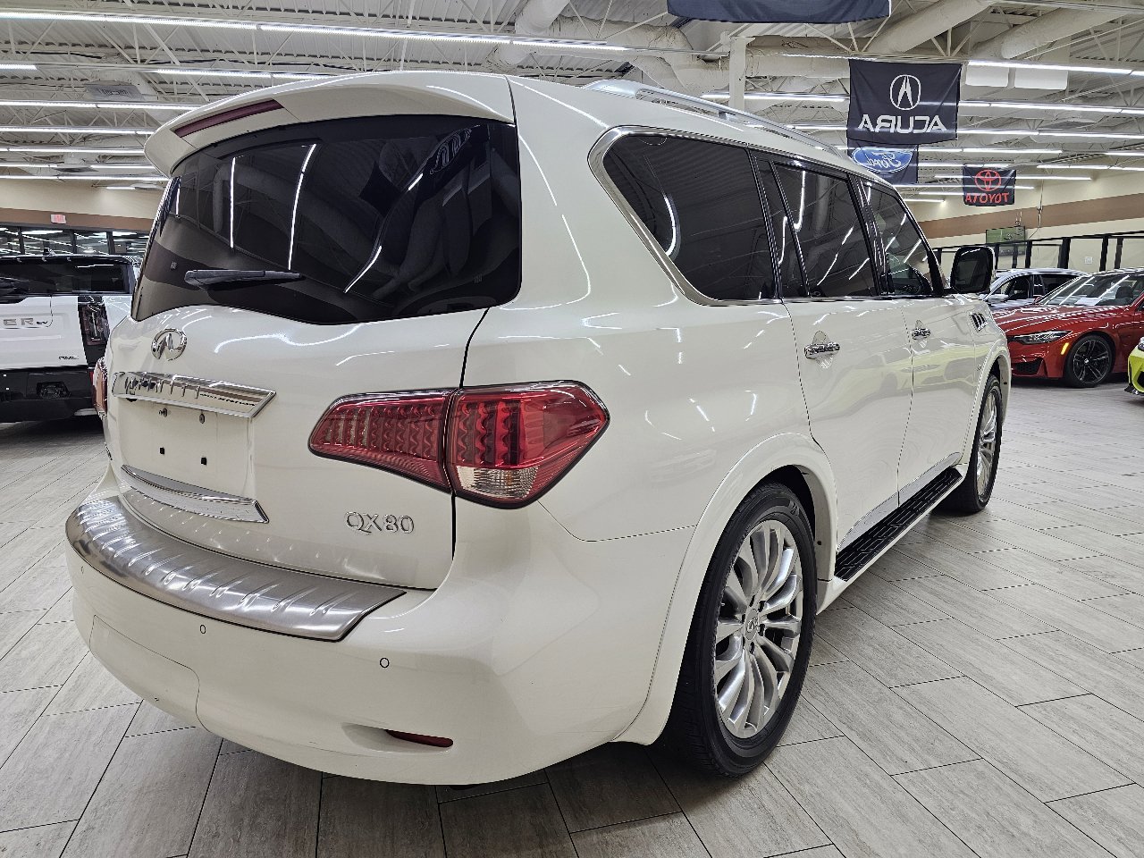 Used 2016 INFINITI QX80 2WD w/ 22" Wheel Package image 6