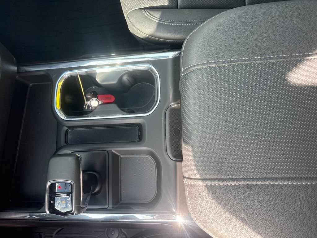 Used 2023 GMC Sierra 1500 SLT w/ SLT Premium Package image 28