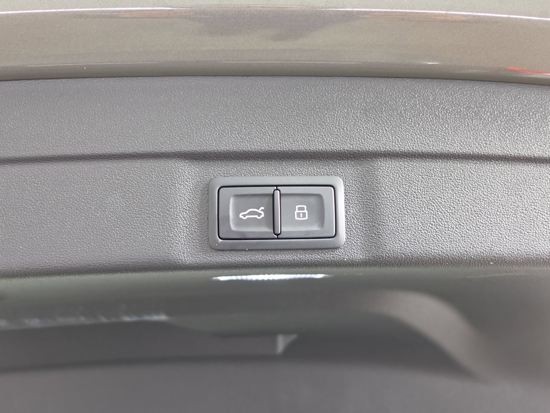 Certified 2025 Audi A5 2.0T Premium w/ Convenience Package AWD/4WD image 13