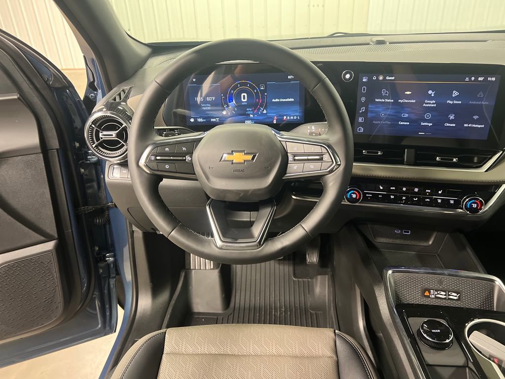 New 2026 Chevrolet Equinox LT w/ Convenience Package II AWD/4WD image 17