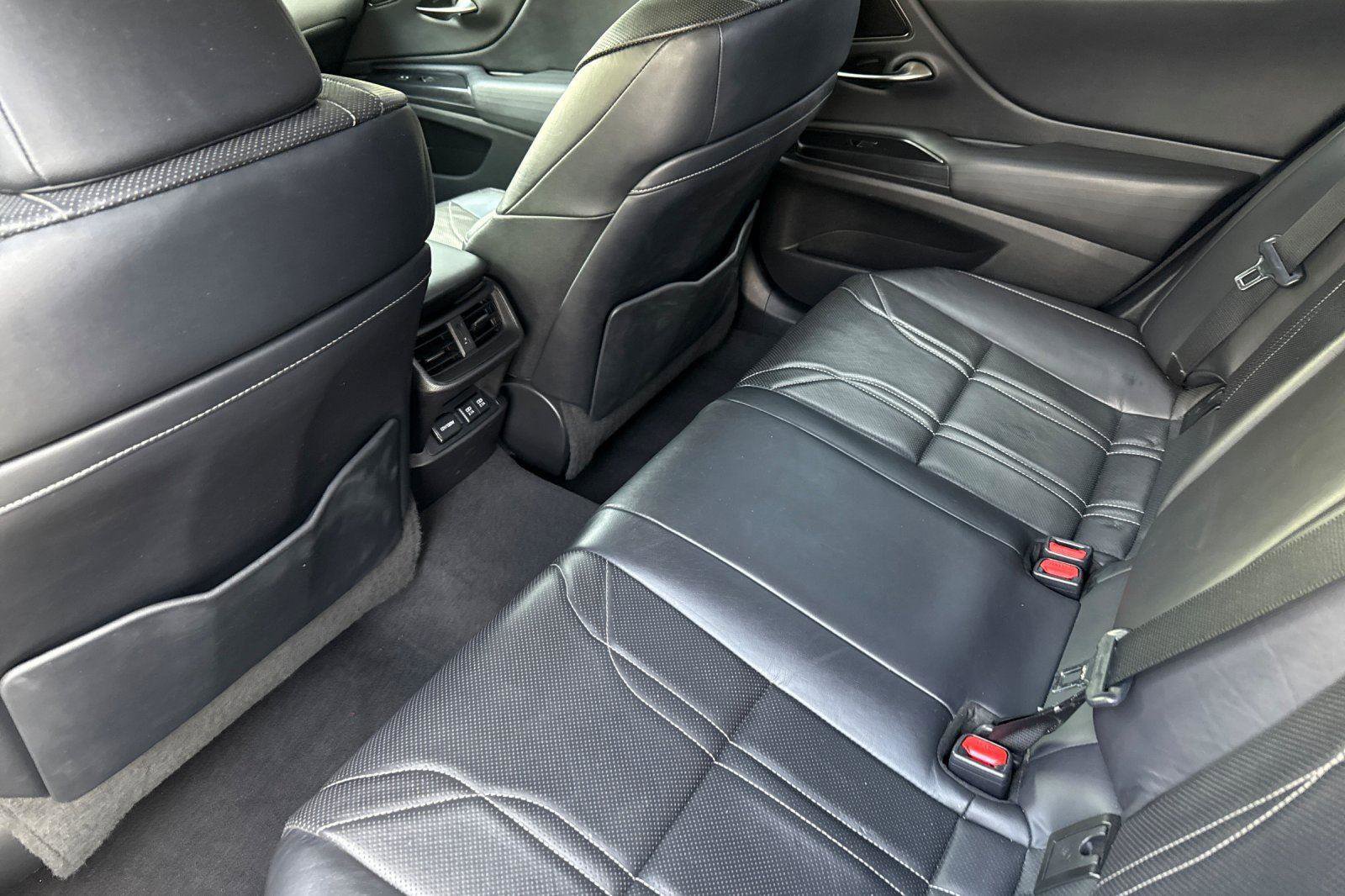 Used 2021 Lexus ES 300h w/ Accessory Package 2 image 8