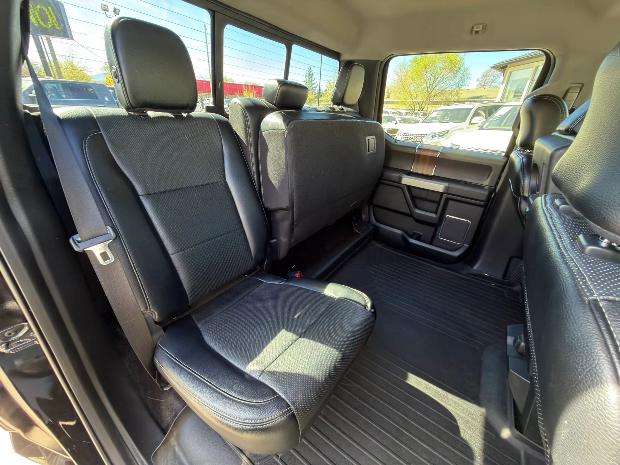 Used 2016 Ford F150 Lariat image 11