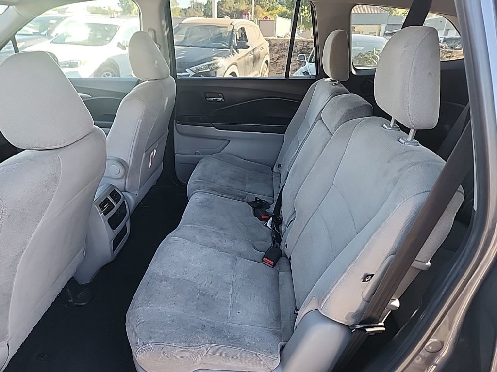 Used 2019 Honda Pilot LX image 11