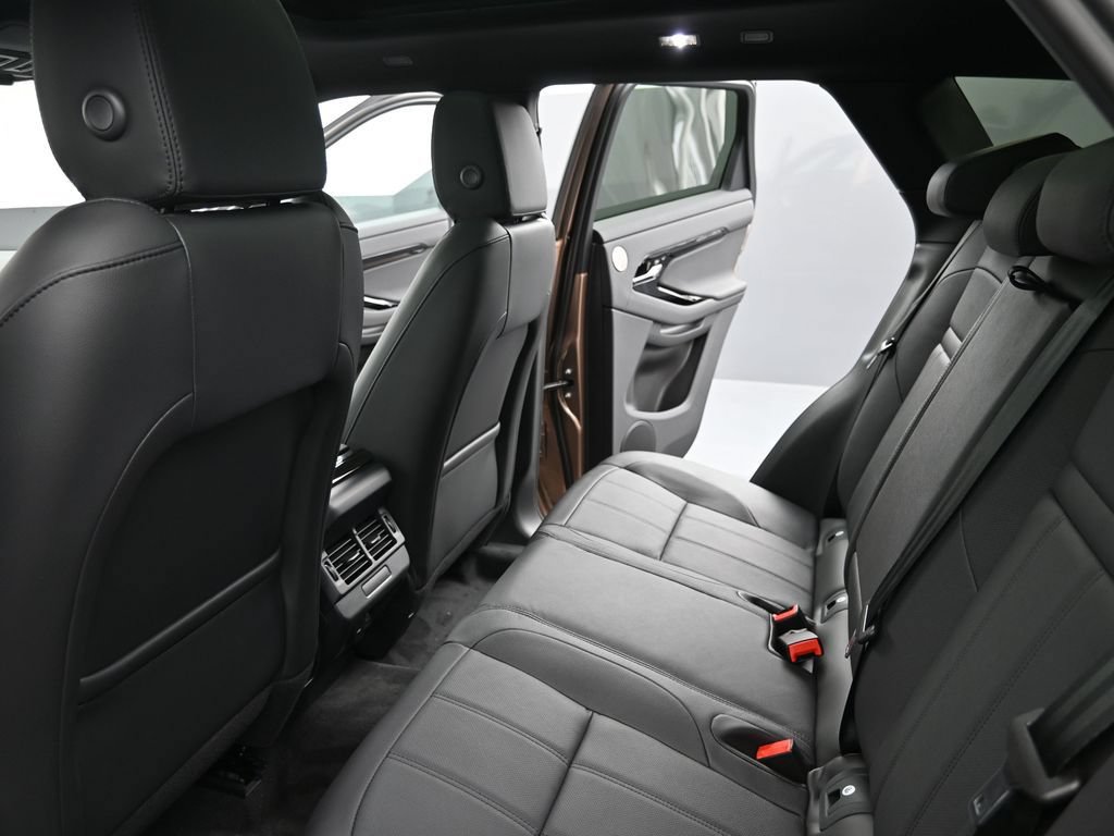 New 2026 Land Rover Range Rover Evoque Dynamic SE AWD/4WD image 16