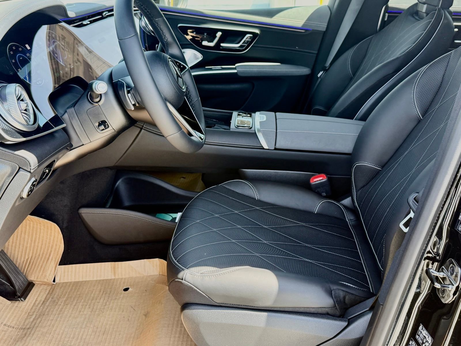 New 2026 Mercedes-Benz EQS 550 4MATIC SUV image 19