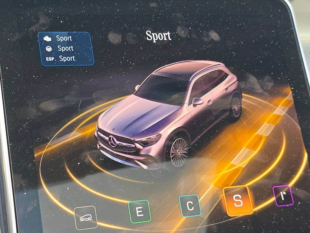 Used 2026 Mercedes-Benz GLC 300 4MATIC image 33