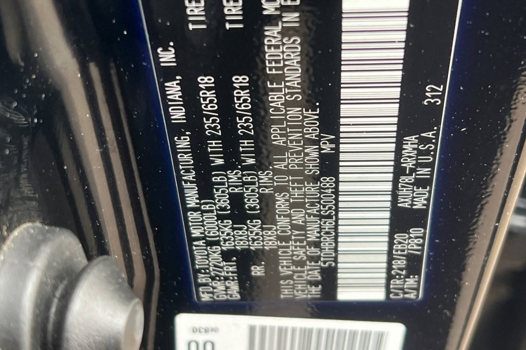 Used 2020 Toyota Highlander XLE image 24