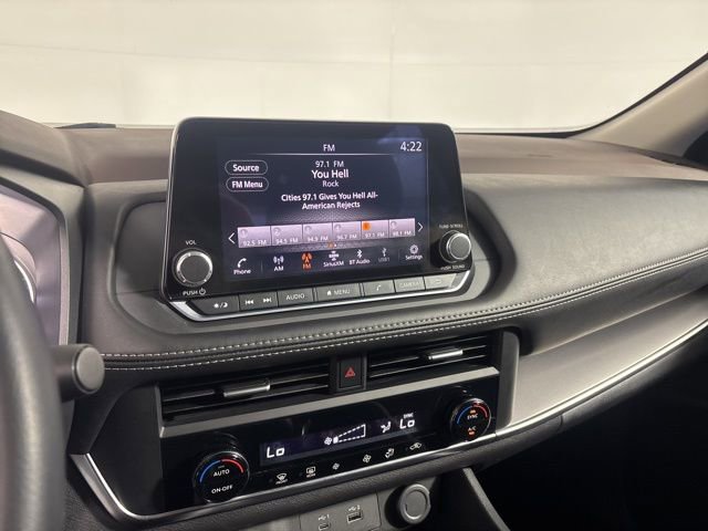 Used 2023 Nissan Rogue SV AWD/4WD image 19
