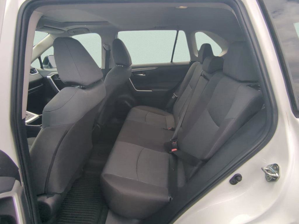 Used 2023 Toyota RAV4 XLE w/ Convenience Package image 11