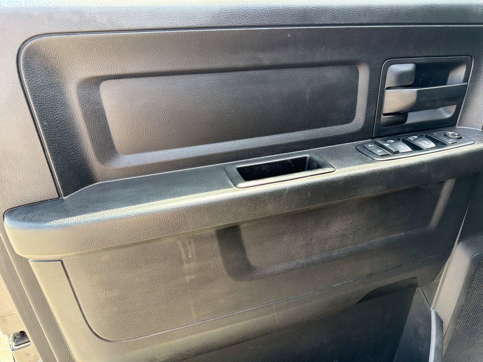 Used 2019 RAM 1500 Express AWD/4WD image 14