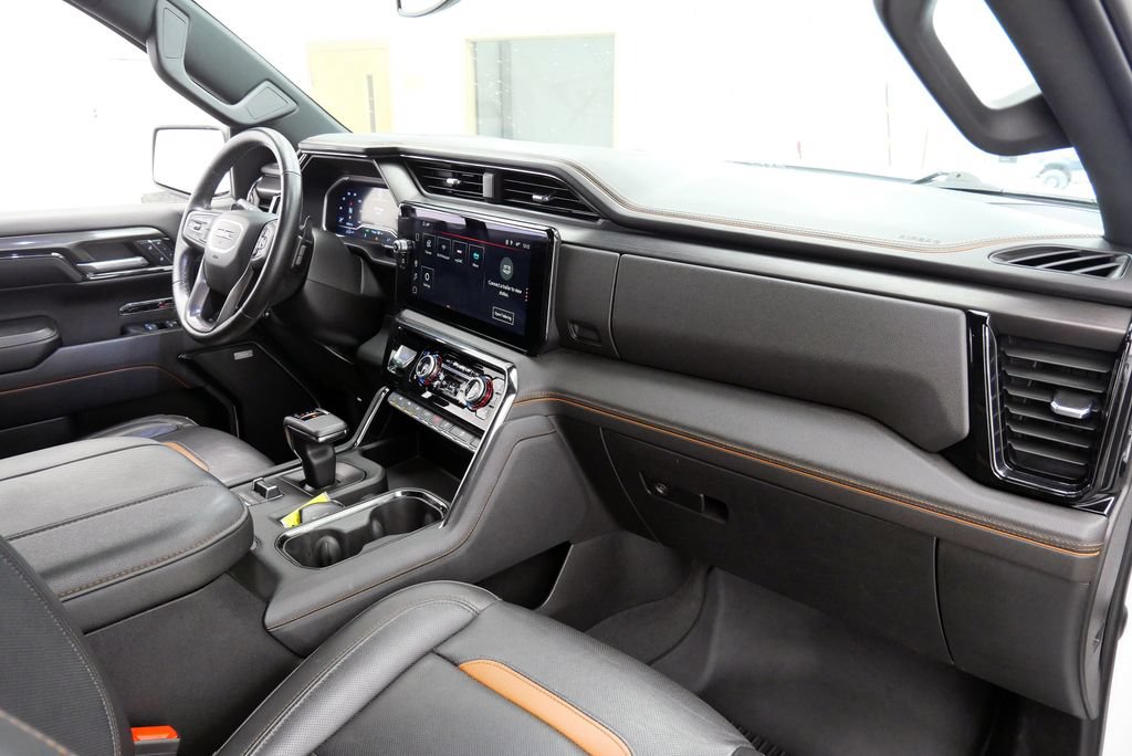 Used 2023 GMC Sierra 1500 AT4 w/ AT4 Premium Package AWD/4WD image 16